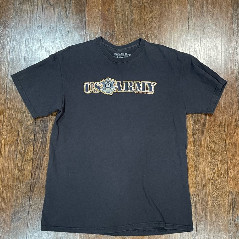 Black & white USA Army t-shirt